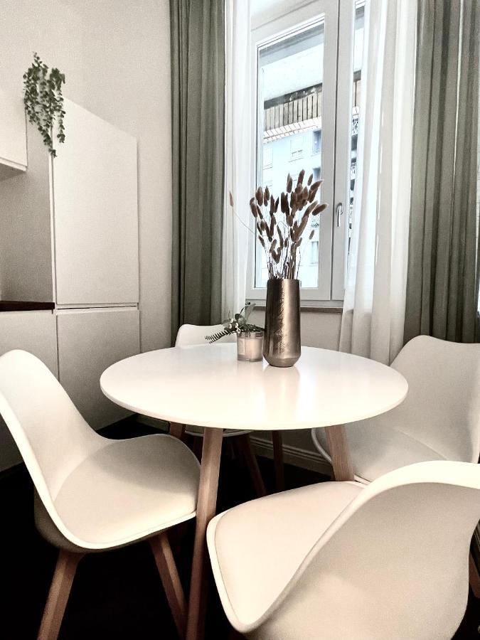 Bilocale Di Prestigio: Milano Centro Lägenhet Exteriör bild